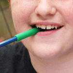 BITE-N-CHEW - Gryzak na kredkę lub ołówek - 13